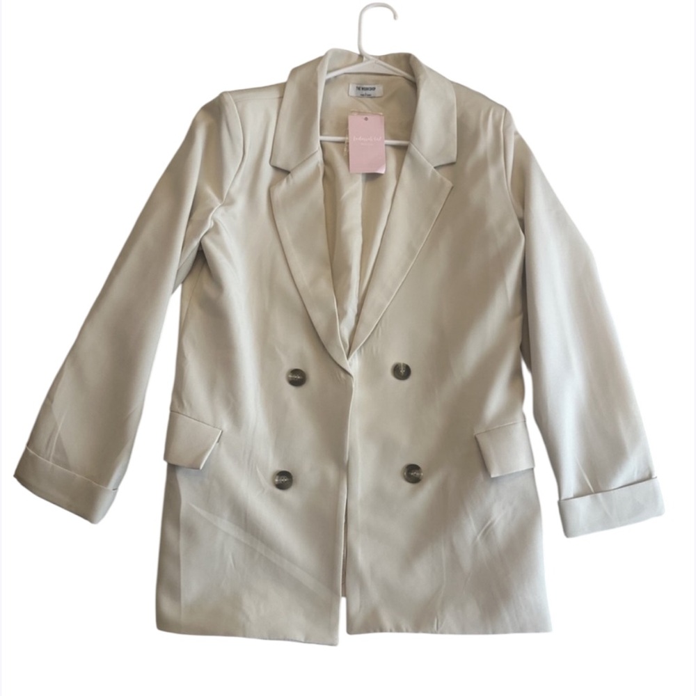 The Workshop women's blazer with shoulder pads and pockets, size Large Beige